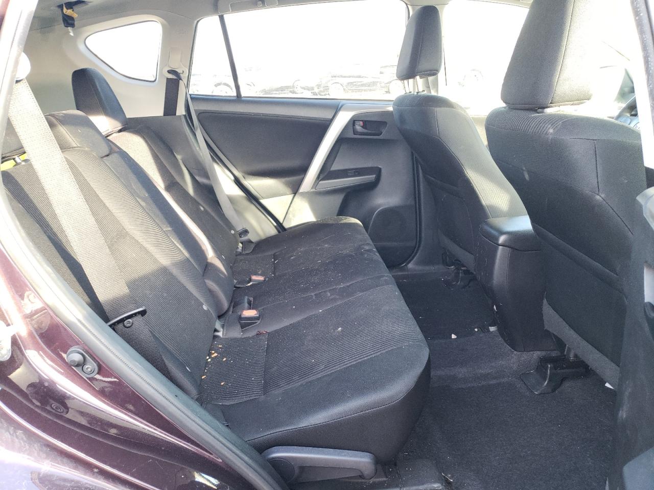 Photo 6 from auction – 2017 TOYOTA RAV4 LE with VIN 2T3ZFREV8HW332421