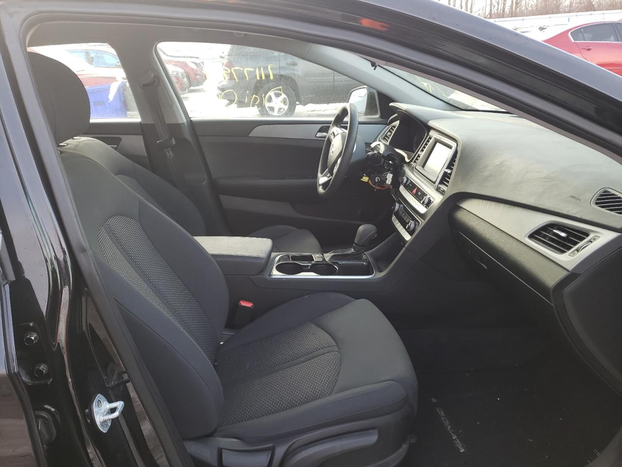 Photo 5 from auction – 2018 HYUNDAI SONATA SE with VIN 5NPE24AF2JH620203