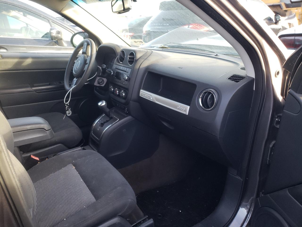 Photo 5 from auction – 2017 JEEP COMPASS SP with VIN 1C4NJCBA6HD134428