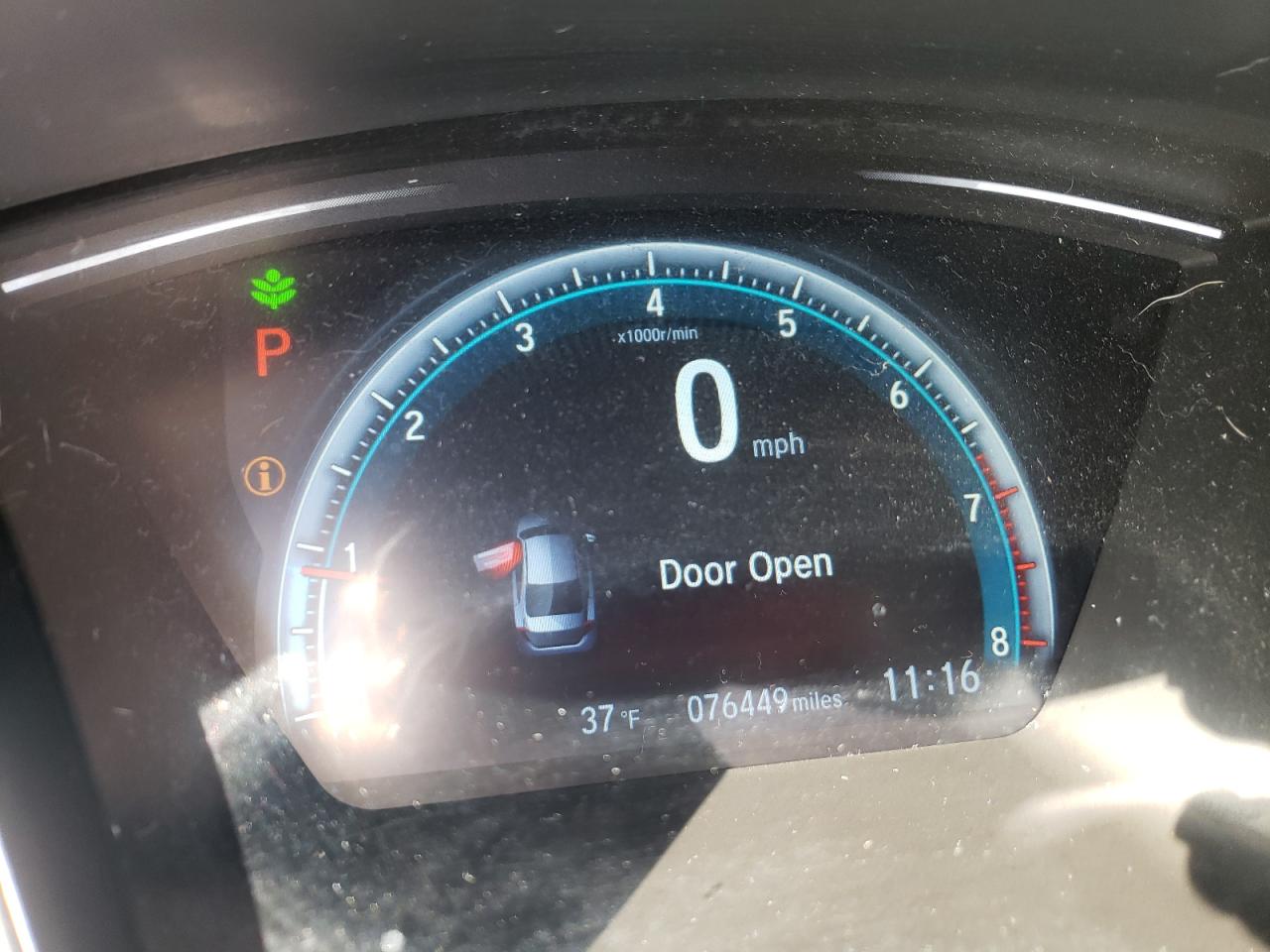 Photo 8 from auction – 2018 HONDA CIVIC EX with VIN 2HGFC2F78JH535366