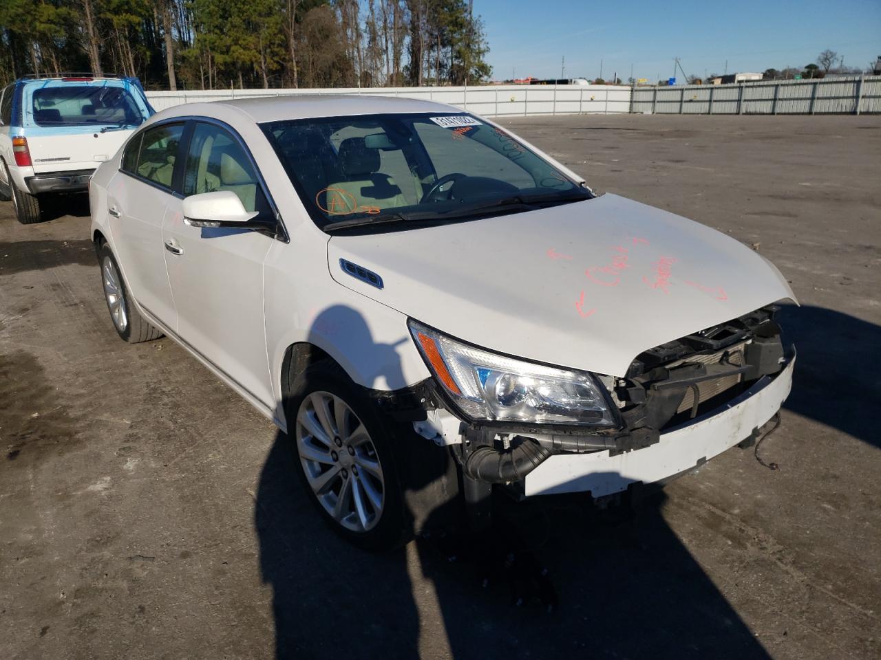 BUICK LACROSSE 2015 with VIN 1G4GB5G37FF255378 - Photo from auction