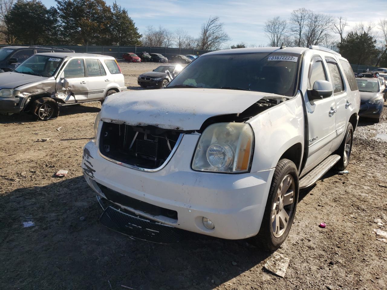 Photo 2 from auction – 2007 GMC YUKON DENA with VIN 1GKFK638X7J200062