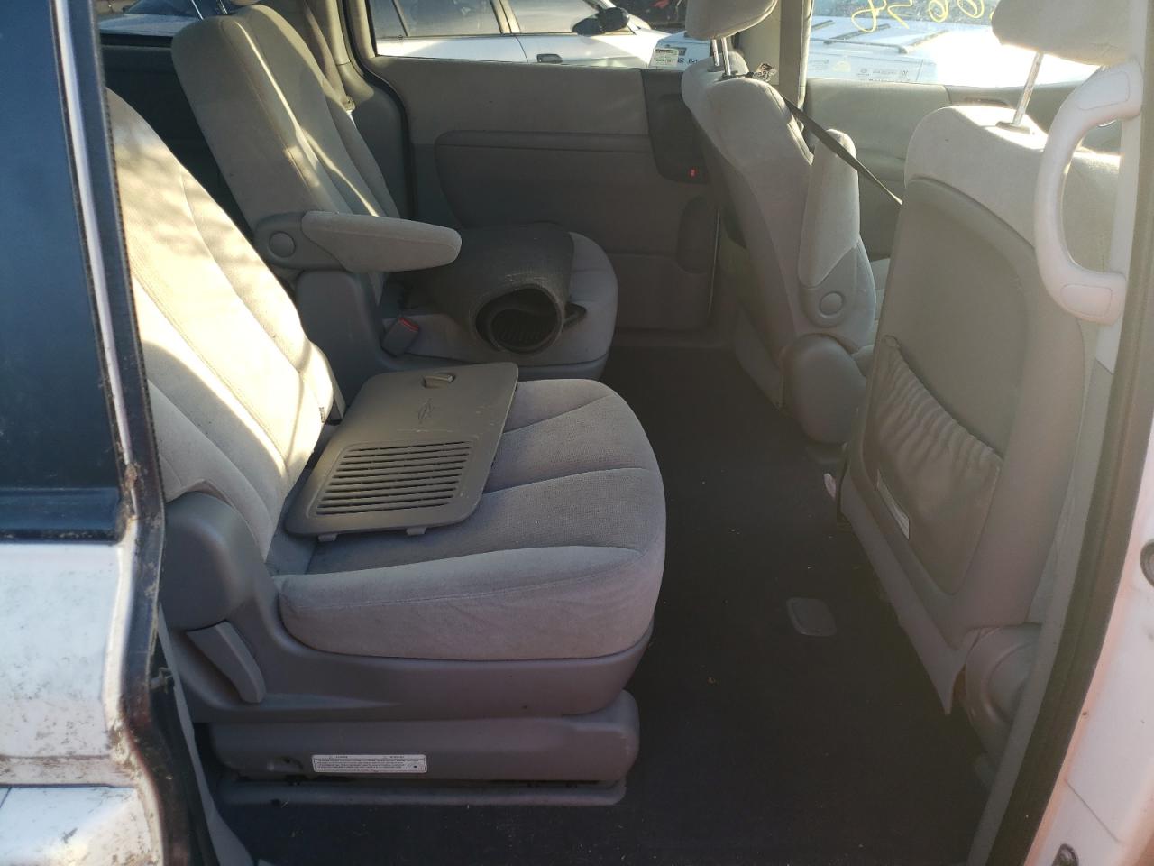Photo 6 from auction – 2008 KIA SEDONA EX with VIN KNDMB233786226199