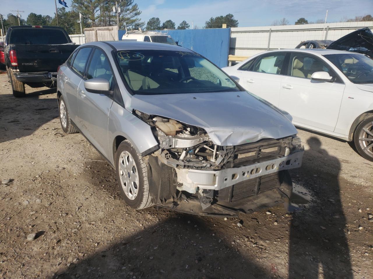 FORD FOCUS SE 2012 with VIN 1FAHP3F23CL265562 - Photo from auction