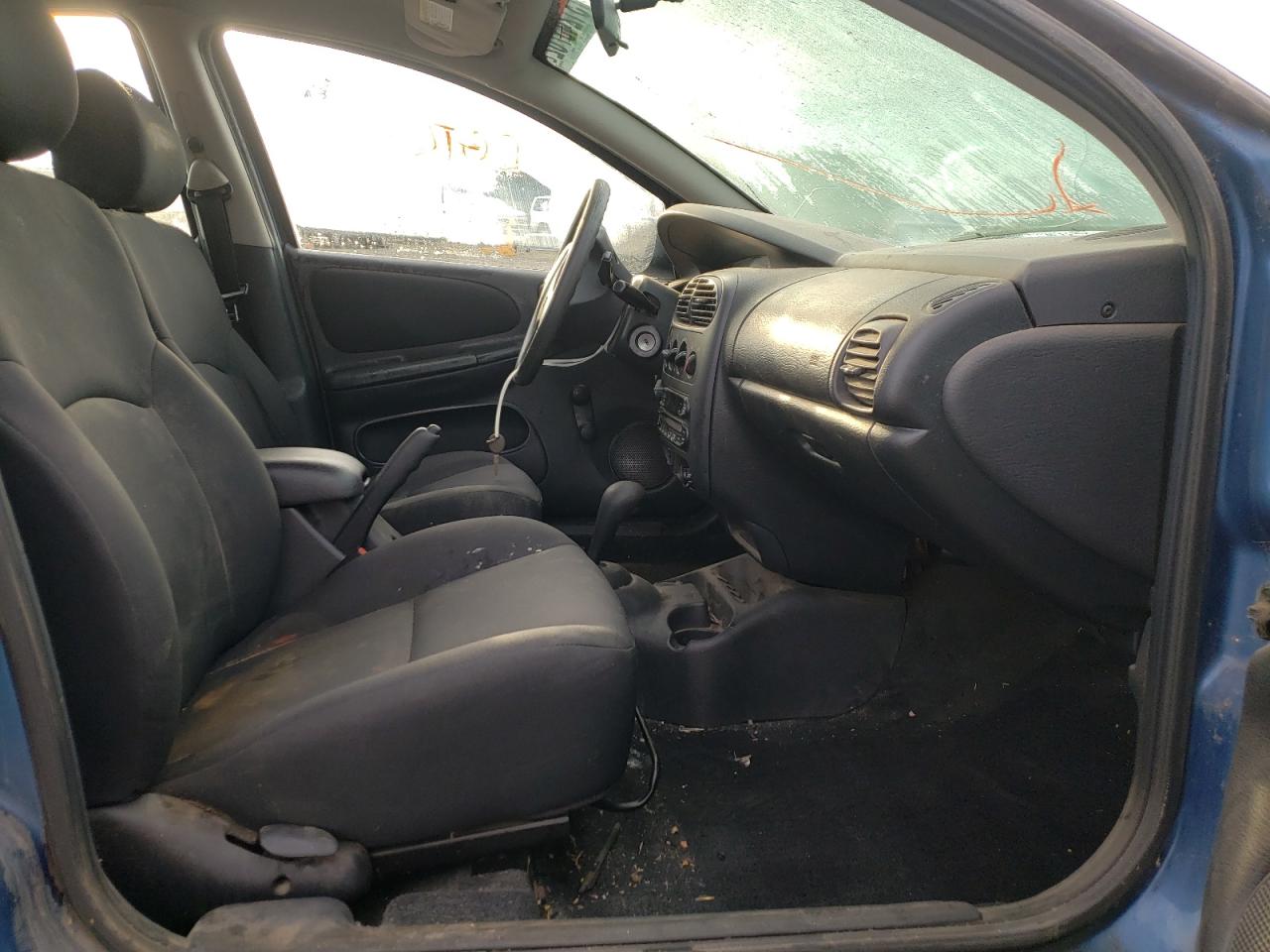 Photo 5 from auction – 2003 DODGE NEON SE with VIN 1B3ES26C33D175421