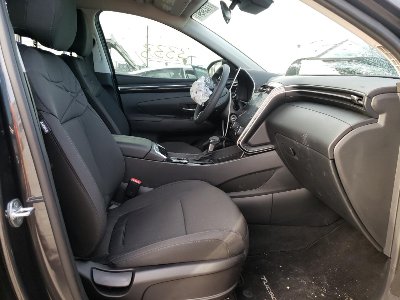 Photo 5 from auction – 2022 HYUNDAI TUCSON SE with VIN 5NMJACAE2NH034607