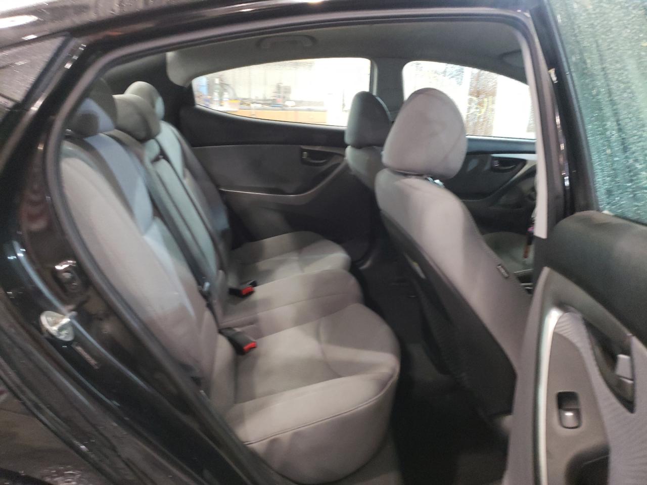 Photo 6 from auction – 2013 HYUNDAI ELANTRA with VIN 5NPDH4AE0DH372071