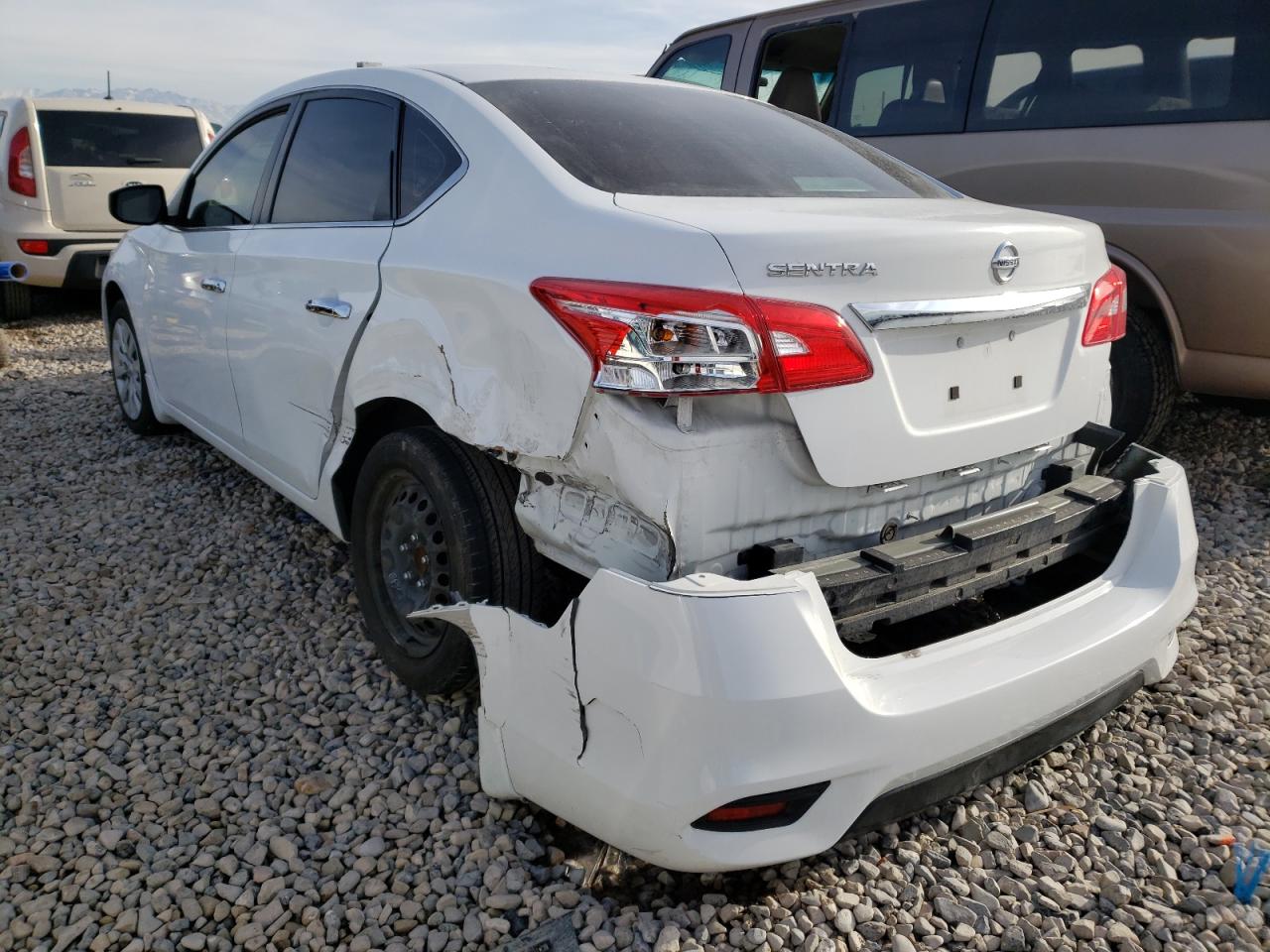 Photo 3 from auction – 2016 NISSAN SENTRA S with VIN 3N1AB7AP6GY318324
