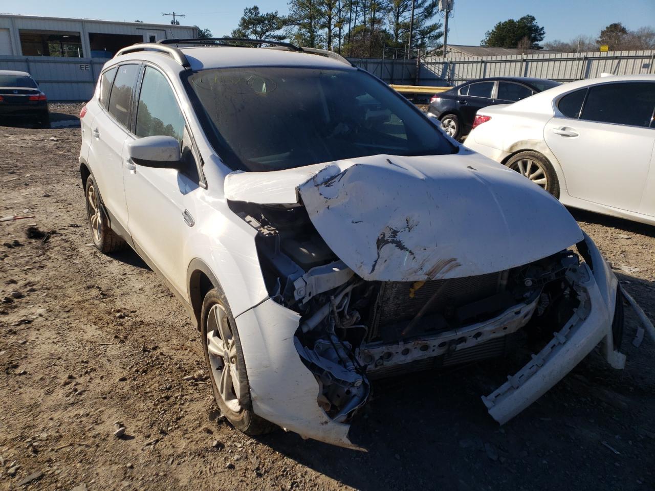 FORD ESCAPE SE 2015 with VIN 1FMCU9GX4FUA94311 - Photo from auction