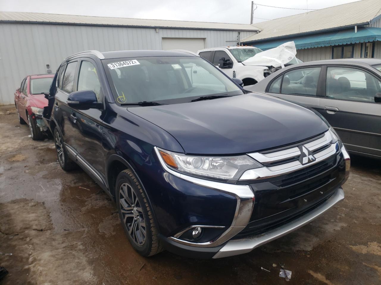 MITSUBISHI OUTLANDER 2018 with VIN JA4AD3A36JZ064229 - Photo from auction
