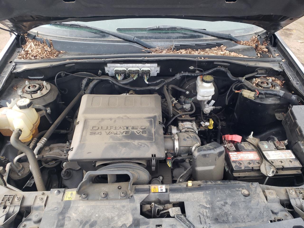 Photo 7 from auction – 2010 FORD ESCAPE LIM with VIN 1FMCU0EG2AKC96194