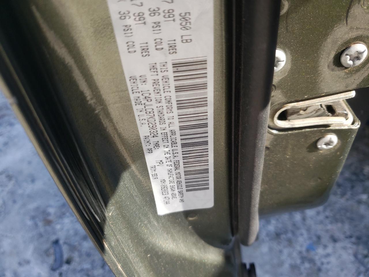 Photo 10 from auction – 2019 JEEP CHEROKEE L with VIN 1C4PJLCB7KD290324