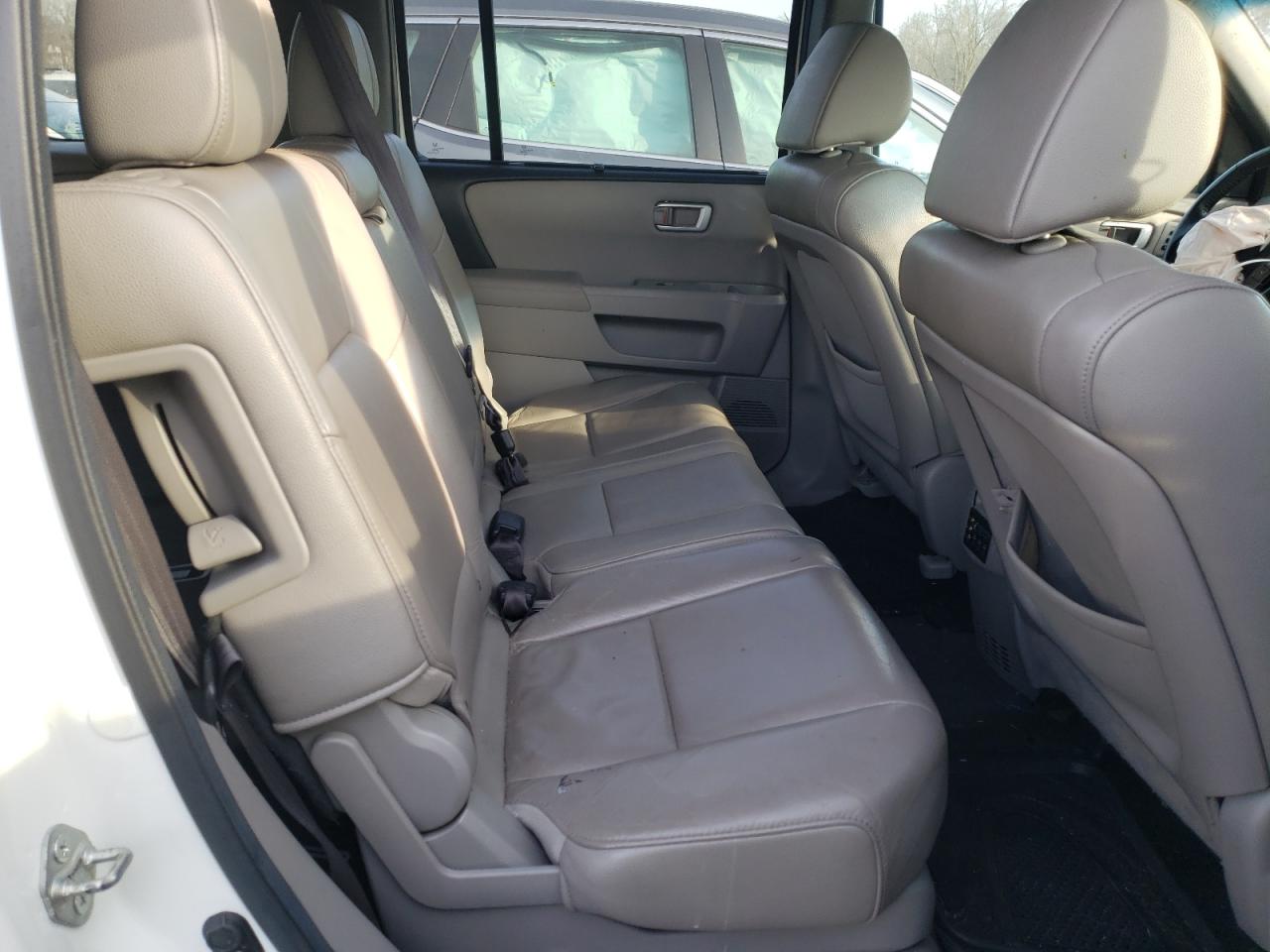 Photo 6 from auction – 2012 HONDA PILOT TOUR with VIN 5FNYF4H95CB046070