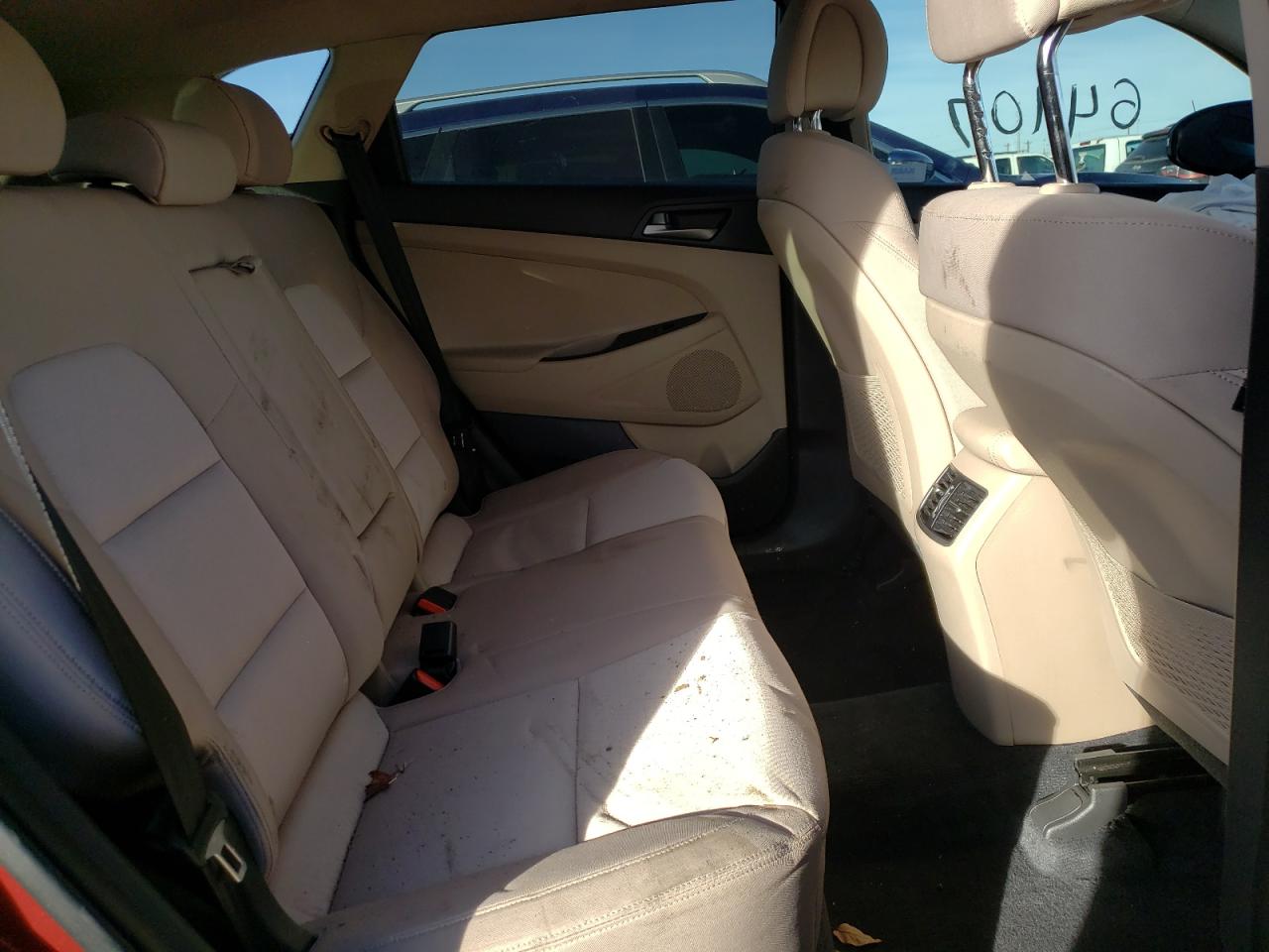 Photo 6 from auction – 2017 HYUNDAI TUCSON LIM with VIN KM8J3CA24HU491606