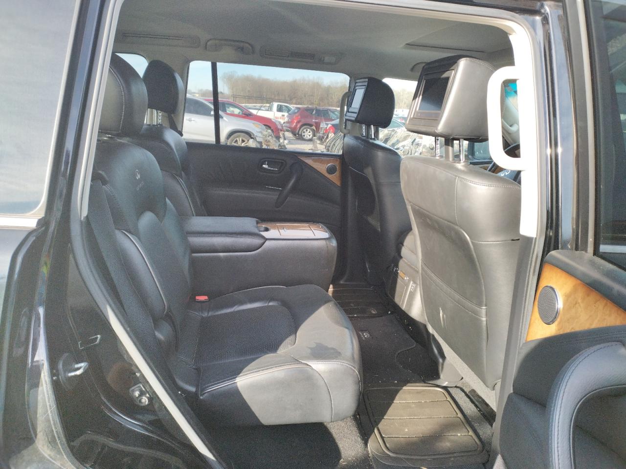 Photo 6 from auction – 2012 INFINITI QX56 with VIN JN8AZ2NF7C9516136