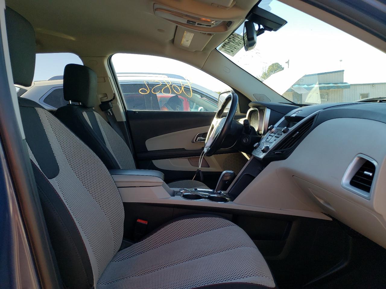 Photo 5 from auction – 2011 CHEVROLET EQUINOX LT with VIN 2CNALDEC2B6329729