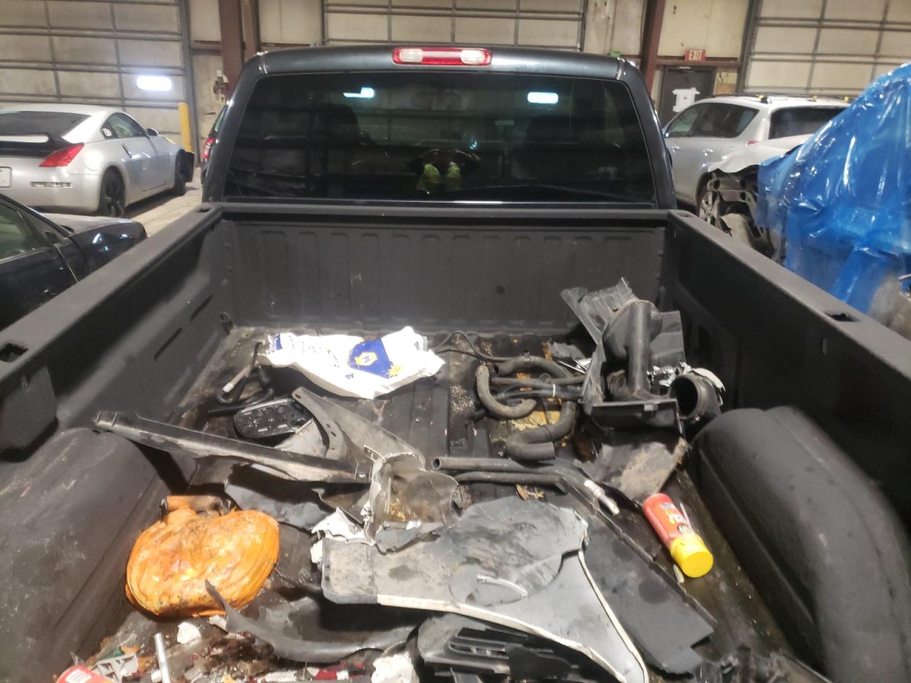 Photo 6 from auction – 2003 CHEVROLET SILVERADO with VIN 1GCEK14V33Z205338