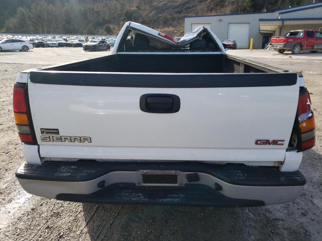 Photo 6 from auction – 2004 GMC NEW SIERRA with VIN 1GTEC14X44Z311071