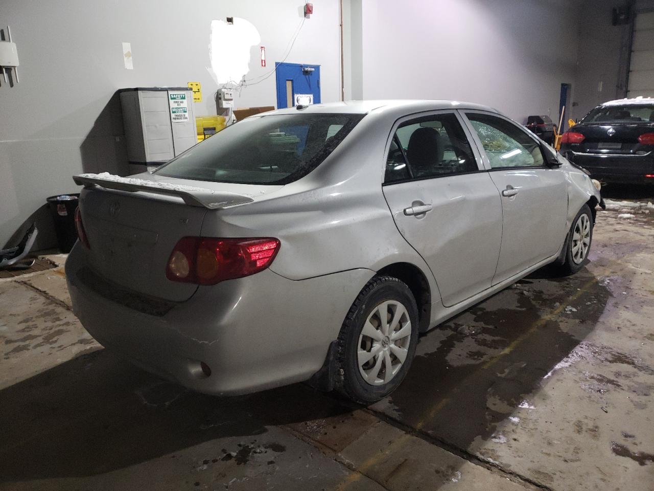 Photo 4 from auction – 2010 TOYOTA COROLLA BA with VIN 2T1BU4EE3AC193325