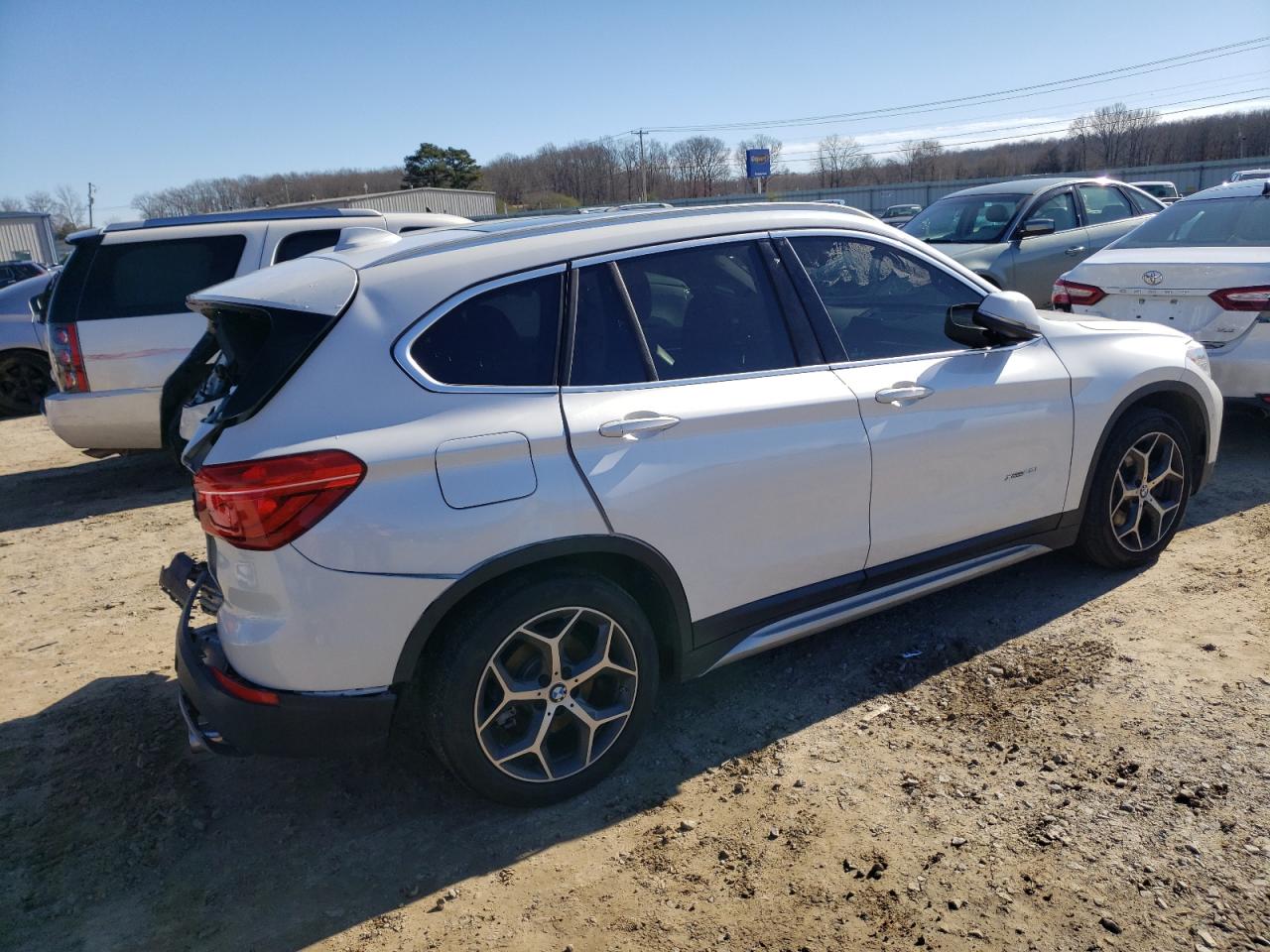 Photo 9 from auction – 2017 BMW X1 XDRIVE2 with VIN WBXHT3C35H5F71084