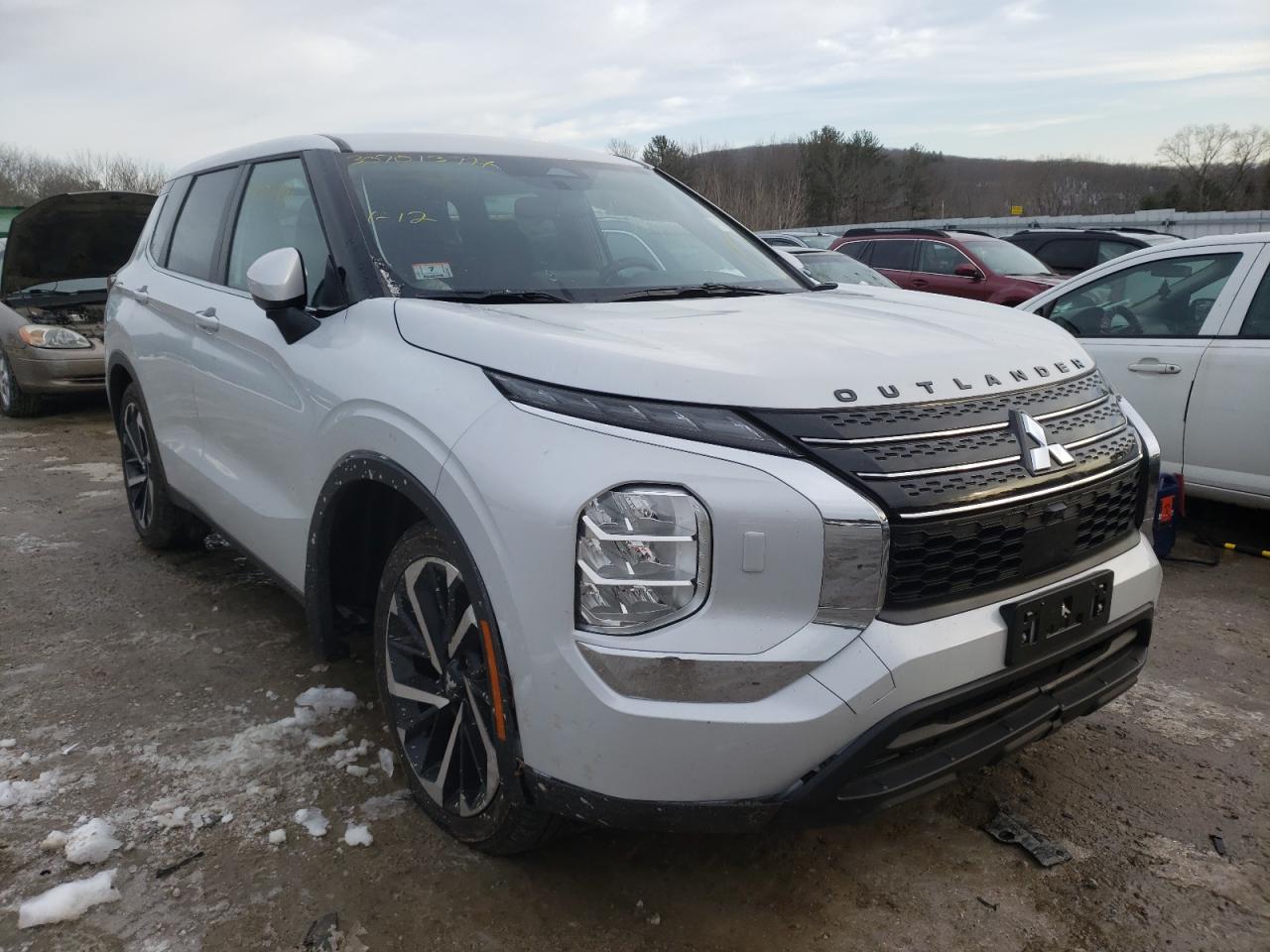 Photo 1 from auction – 2022 MITSUBISHI OUTLANDER with VIN JA4J4TA89NZ012885