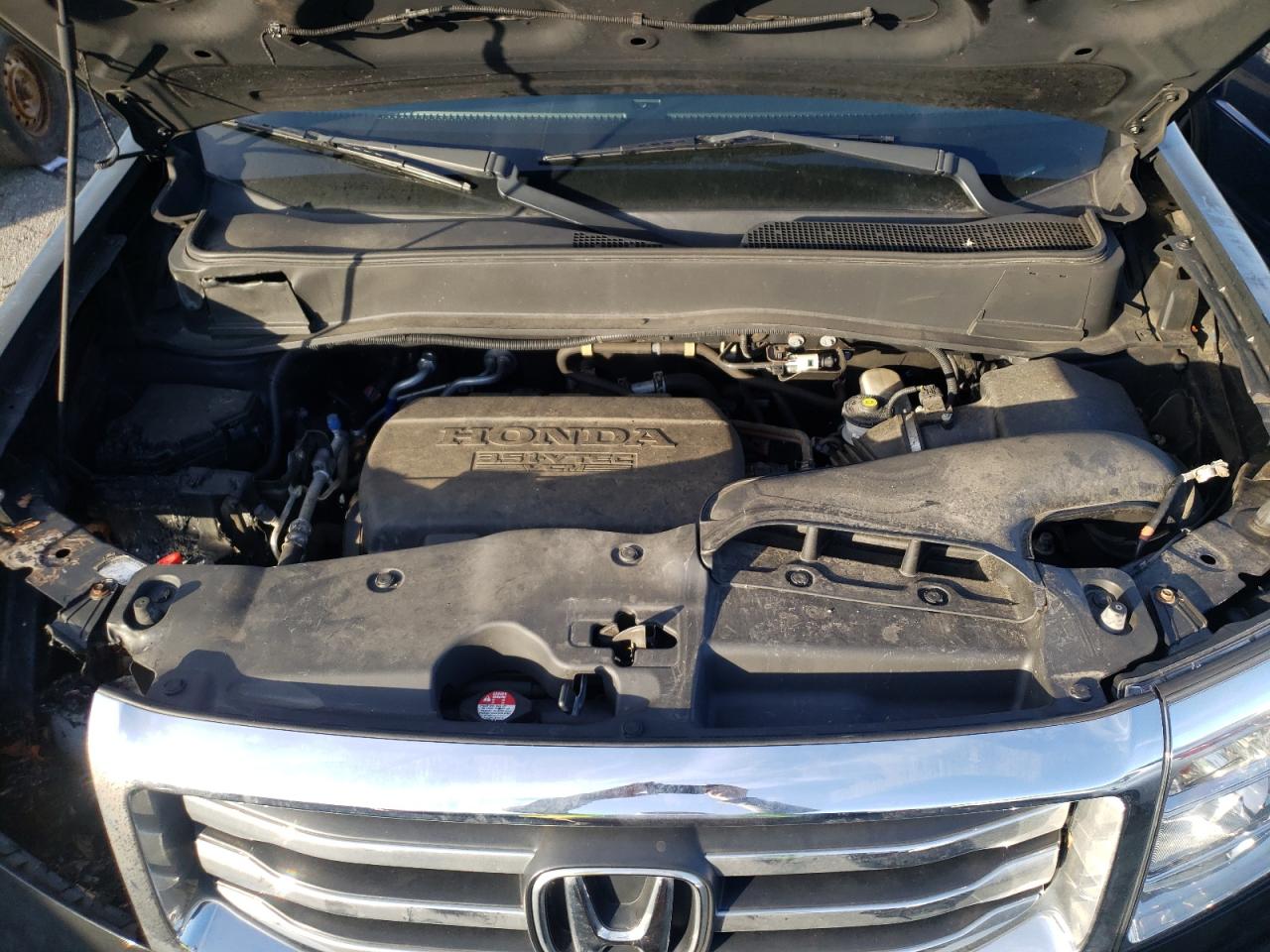 Photo 7 from auction – 2015 HONDA PILOT SE with VIN 5FNYF4H31FB077462