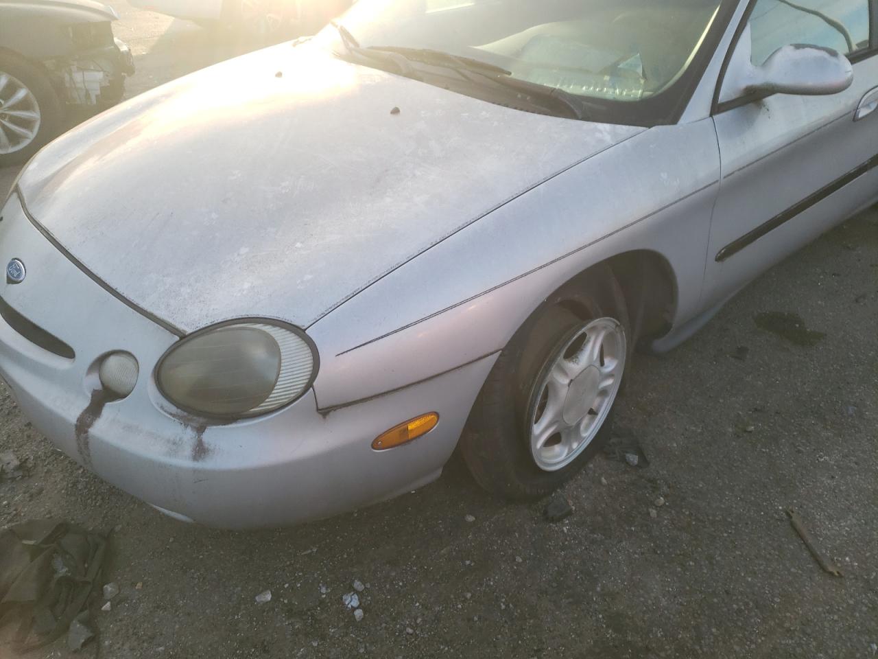 Photo 19 from auction – 1997 FORD TAURUS GL with VIN 1FALP52U3VA242925