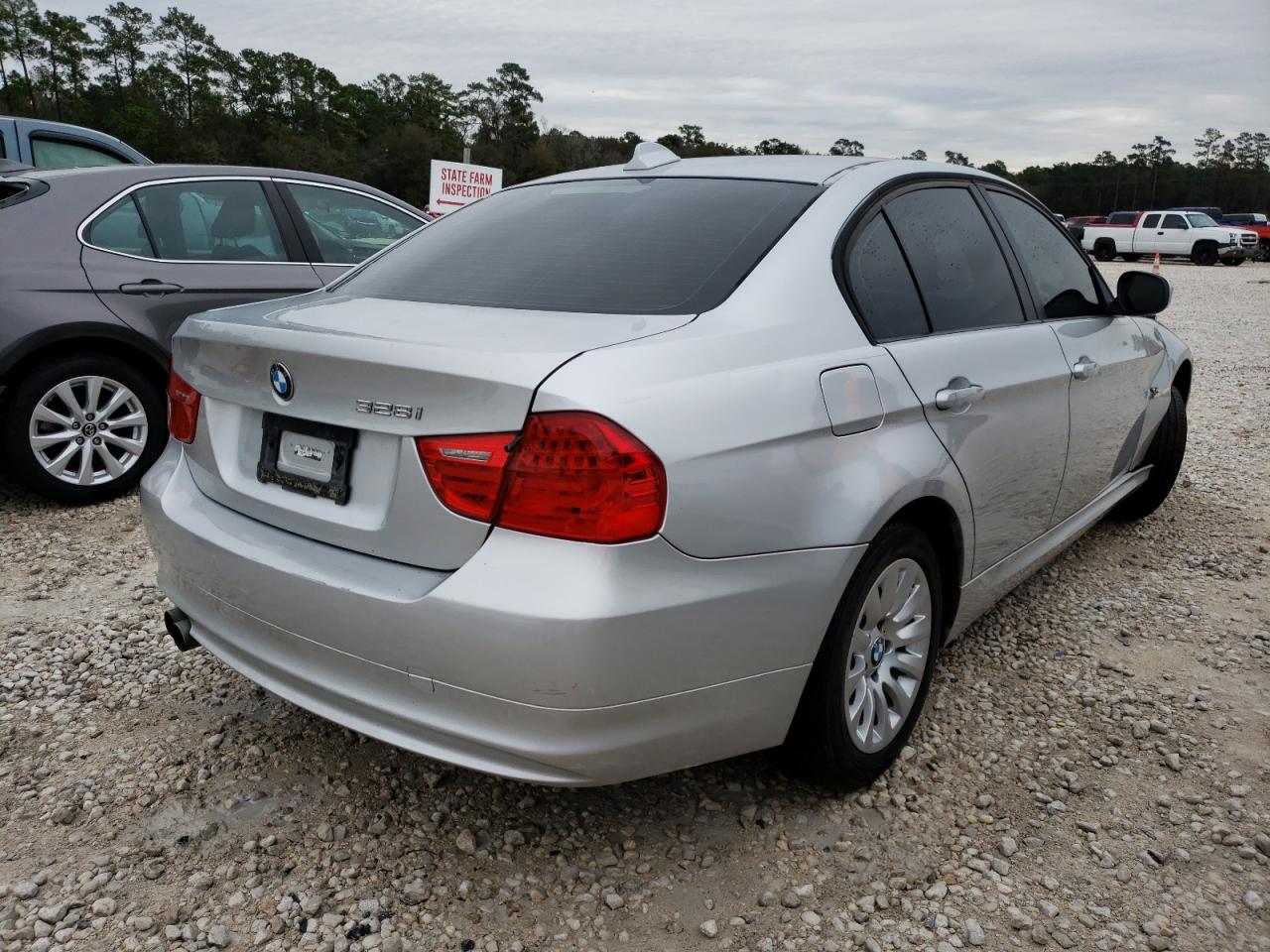 Photo 4 from auction – 2009 BMW 328 I with VIN WBAPH735X9A171897
