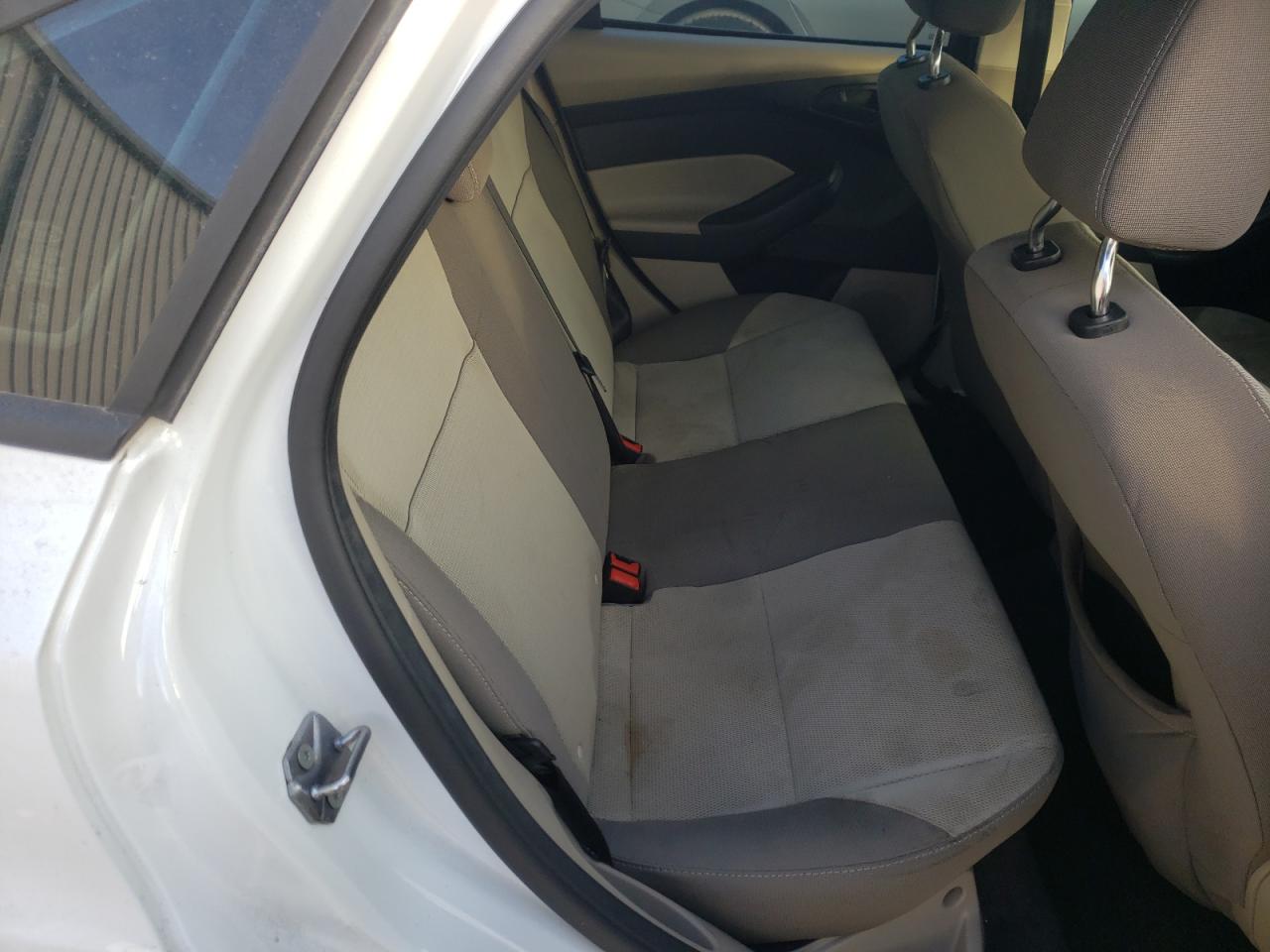 Photo 6 from auction – 2012 FORD FOCUS SE with VIN 1FAHP3F28CL367634