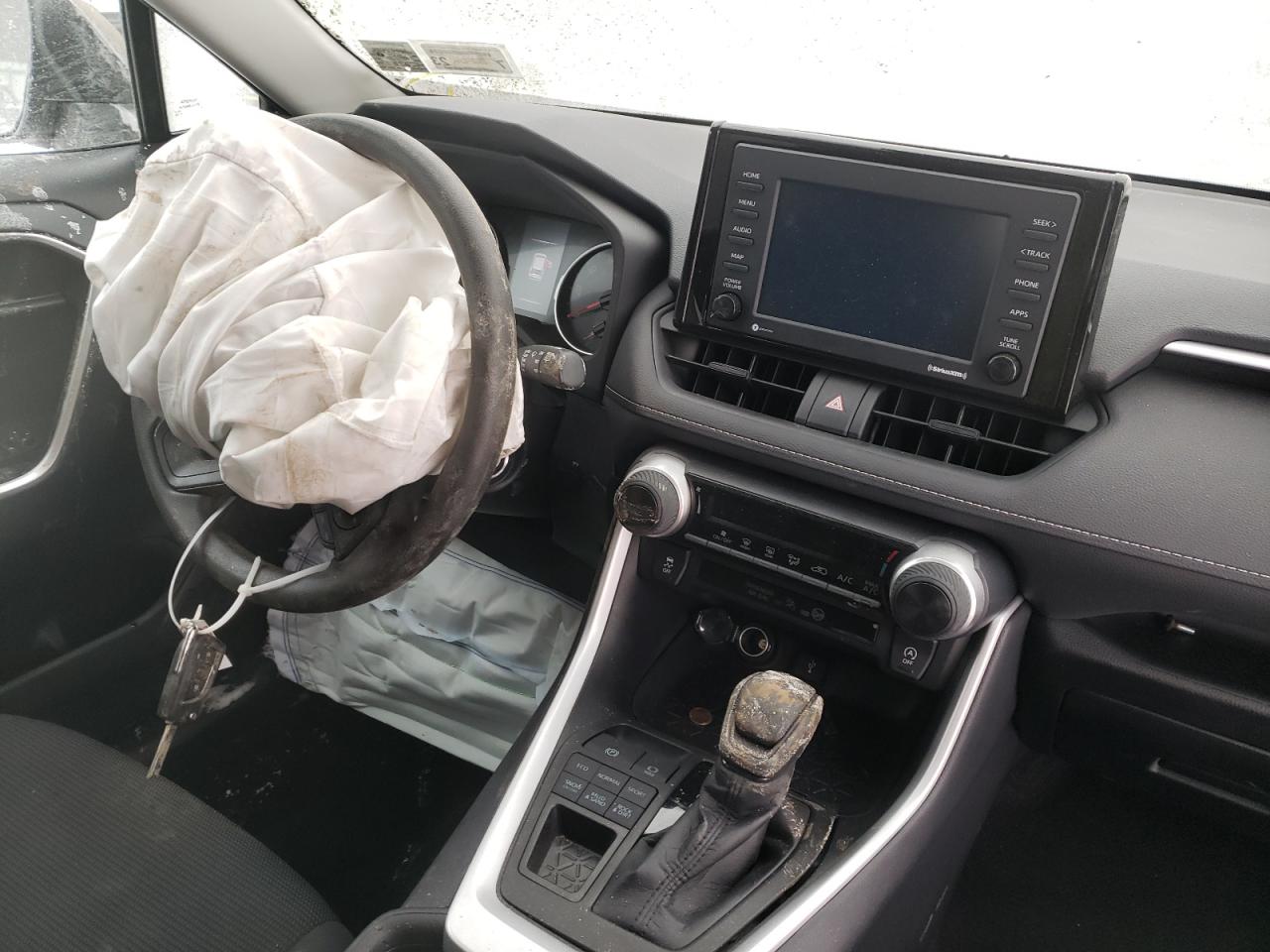 Photo 9 from auction – 2021 TOYOTA RAV4 LE with VIN 2T3F1RFV8MC223517