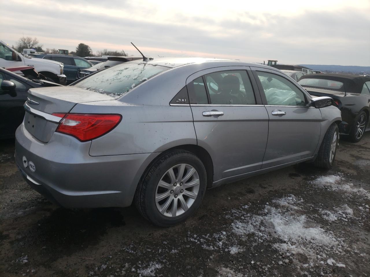 Photo 4 from auction – 2013 CHRYSLER 200 LIMITE with VIN 1C3CCBCG0DN636598