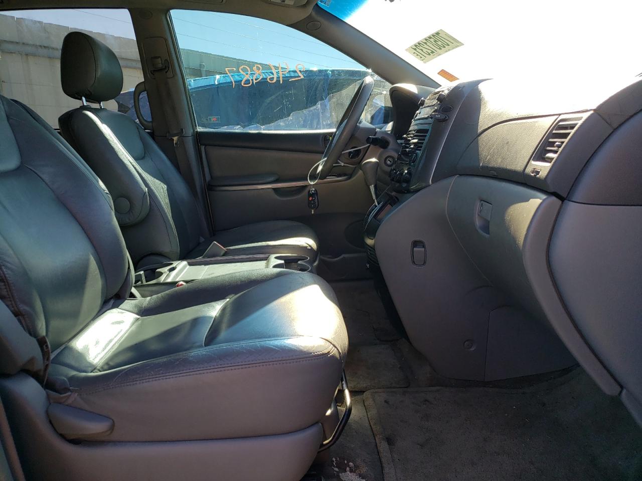 Photo 5 from auction – 2006 TOYOTA SIENNA CE with VIN 5TDZA23C96S385232