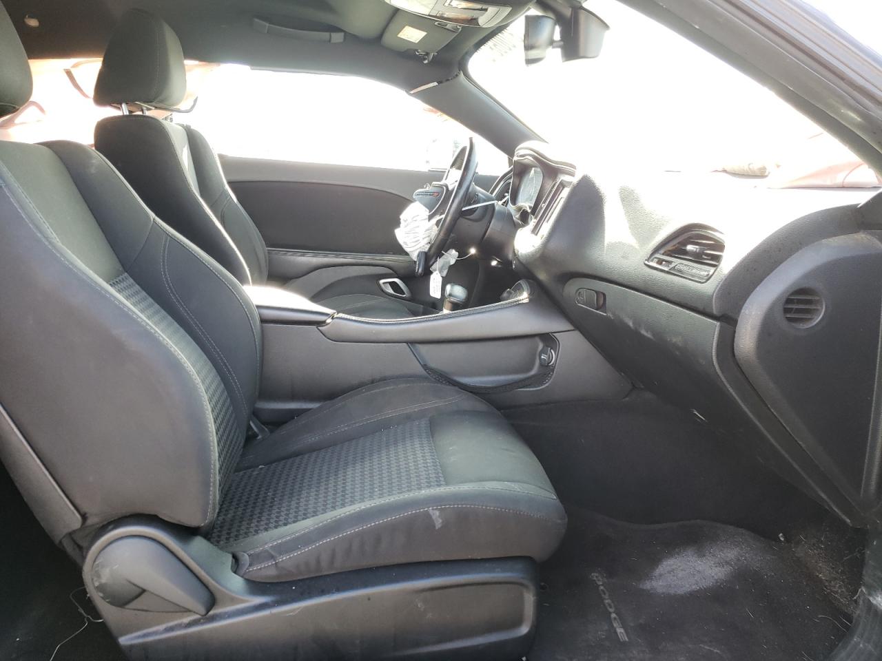Photo 5 from auction – 2016 DODGE CHALLENGER with VIN 2C3CDZAG1GH183727