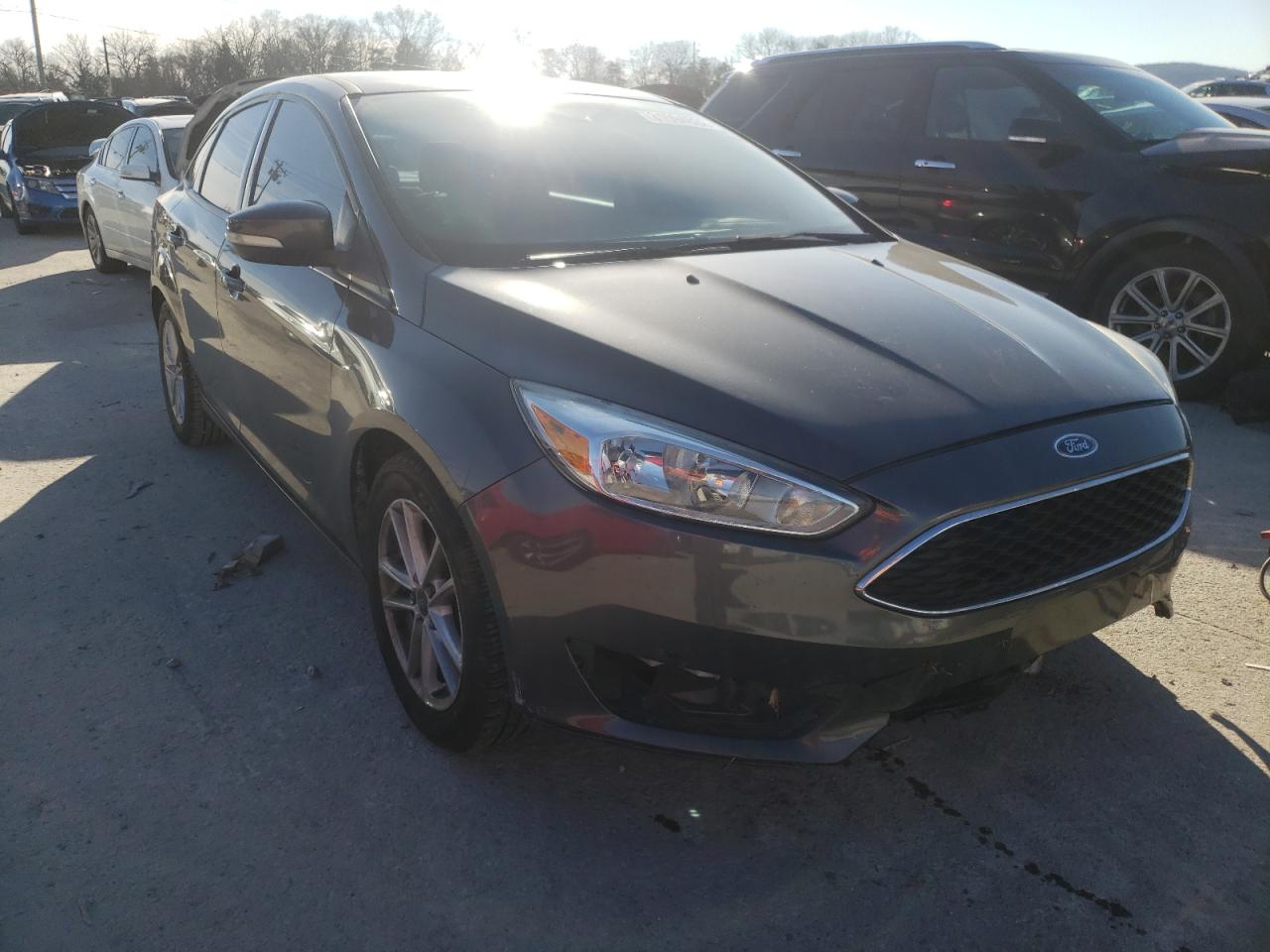FORD FOCUS SE 2016 with VIN 1FADP3F29GL335330 - Photo from auction