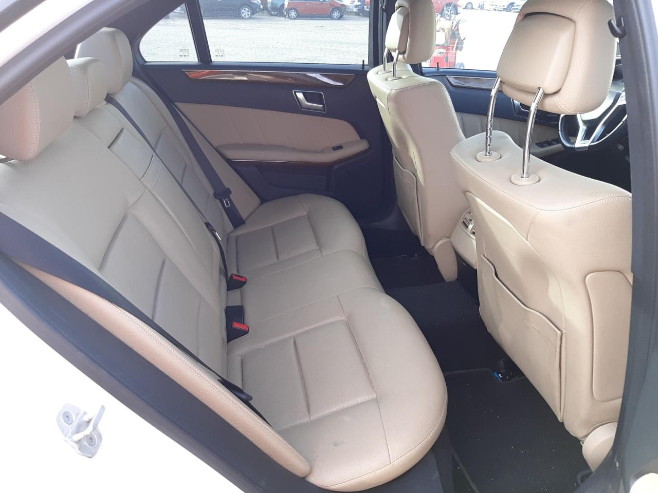 Photo 6 from auction – 2013 MERCEDES-BENZ E 350 with VIN WDDHF5KB8DA747672