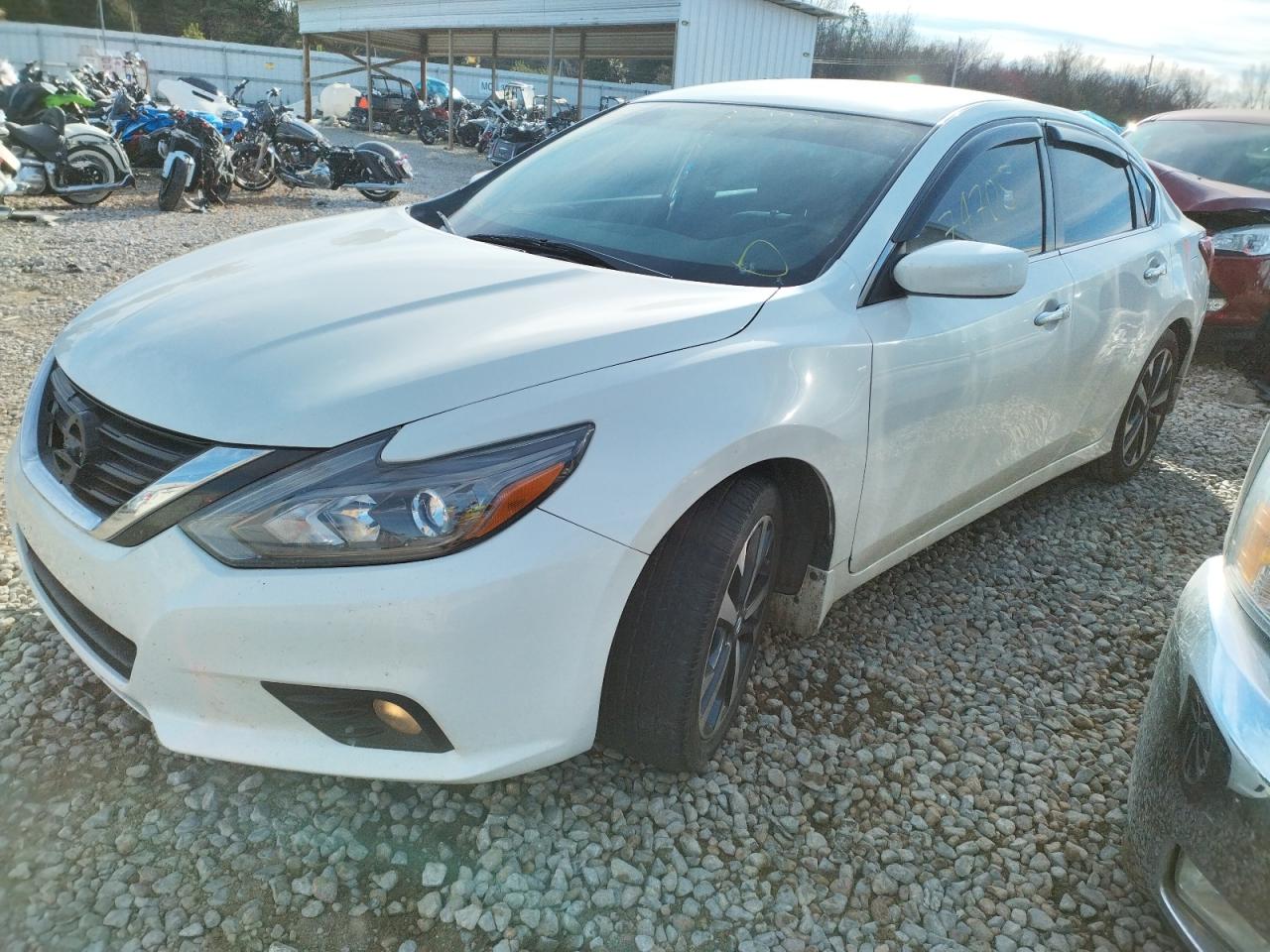 Photo 2 from auction – 2017 NISSAN ALTIMA 2.5 with VIN 1N4AL3AP1HC498251