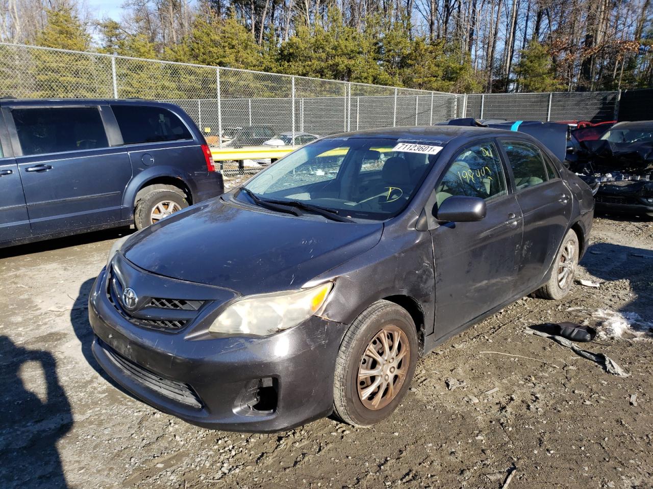 Photo 2 from auction – 2011 TOYOTA COROLLA LE with VIN 2T1BU4EE9BC563372