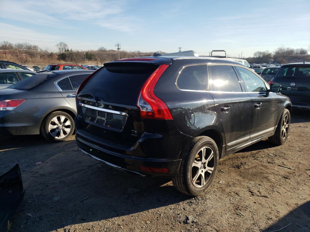 Photo 4 from auction – 2015 VOLVO XC60 T6 PR with VIN YV4902RC5F2583160