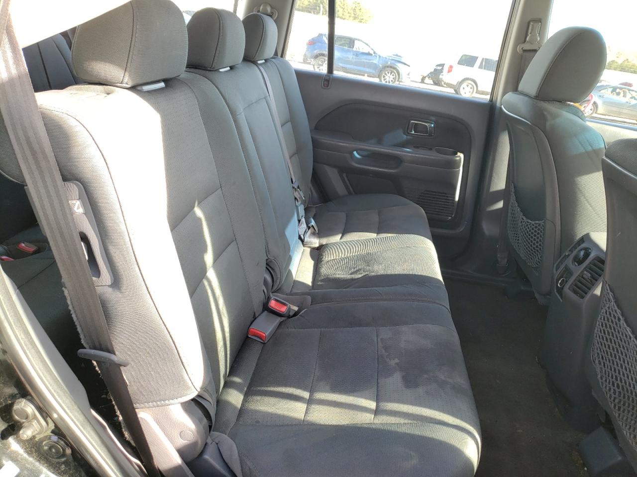 Photo 18 from auction – 2007 HONDA PILOT LX with VIN 5FNYF28147B019091