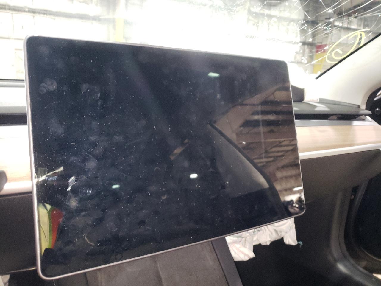 Photo 8 from auction – 2021 TESLA MODEL 3 with VIN 5YJ3E1EB5MF085505