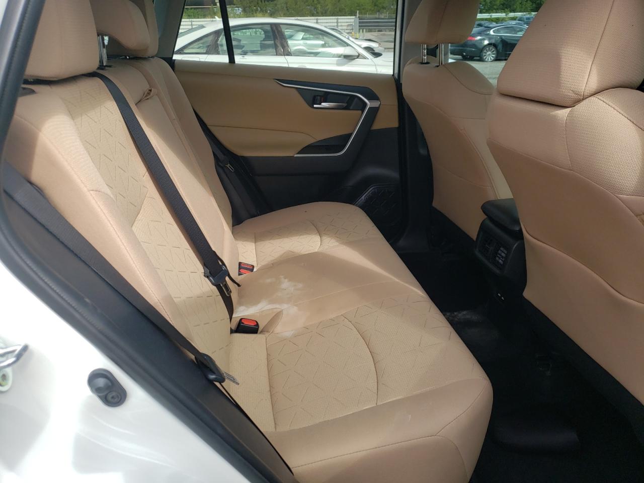 Photo 6 from auction – 2021 TOYOTA RAV4 XLE with VIN 2T3W1RFV8MC158653