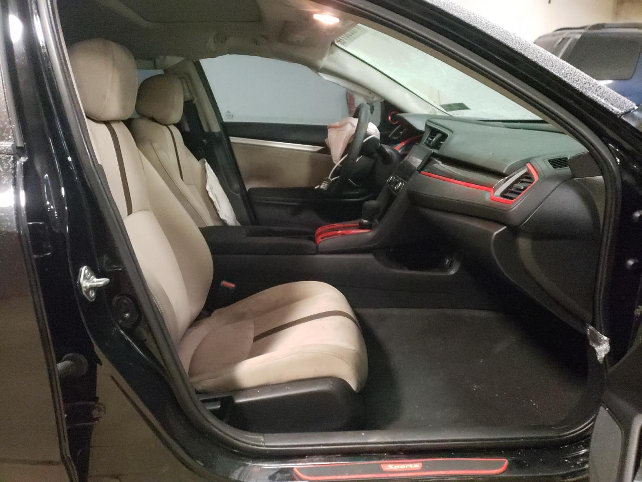 Photo 5 from auction – 2017 HONDA CIVIC EX with VIN 19XFC2F71HE216038