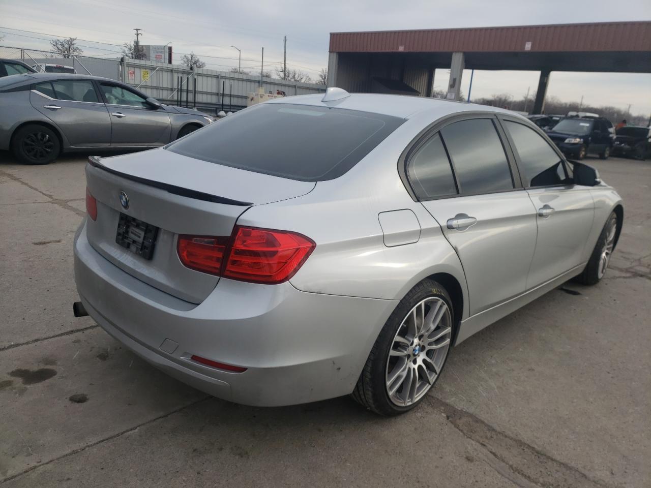 Photo 4 from auction – 2015 BMW 320 I XDRI with VIN WBA3C3G58FNS73946