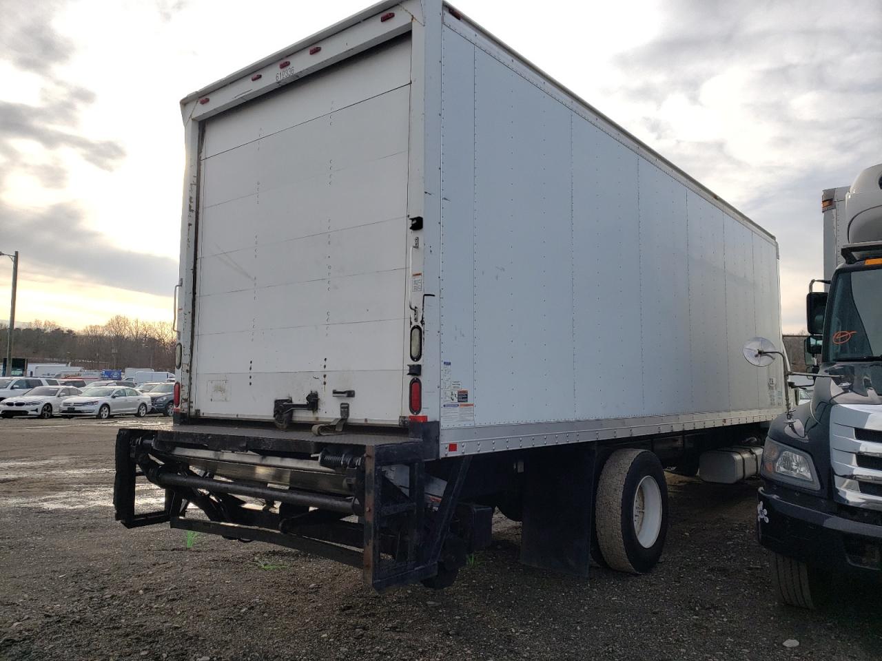 Photo 4 from auction – 2011 FREIGHTLINER M2 106 MED with VIN 1FVACXDT7BDBD9355