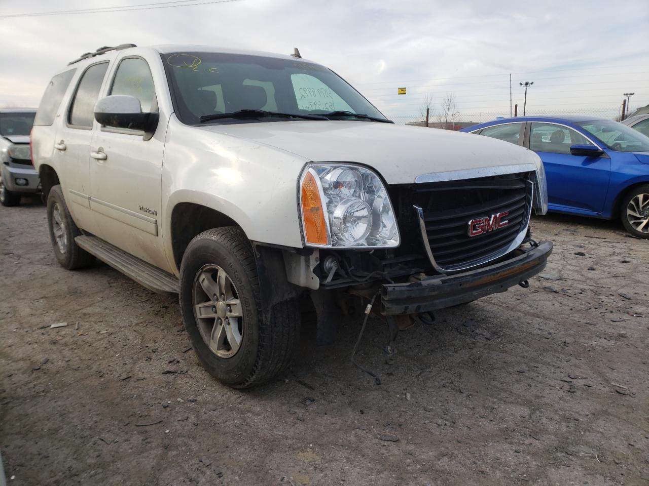 GMC YUKON SLT 2012 with VIN 1GKS2CE01CR150362 - Photo from auction