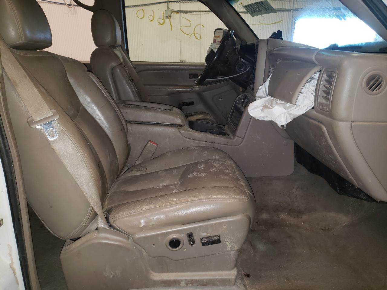 Photo 5 from auction – 2006 CHEVROLET SILVERADO with VIN 1GCHK232X6F106175