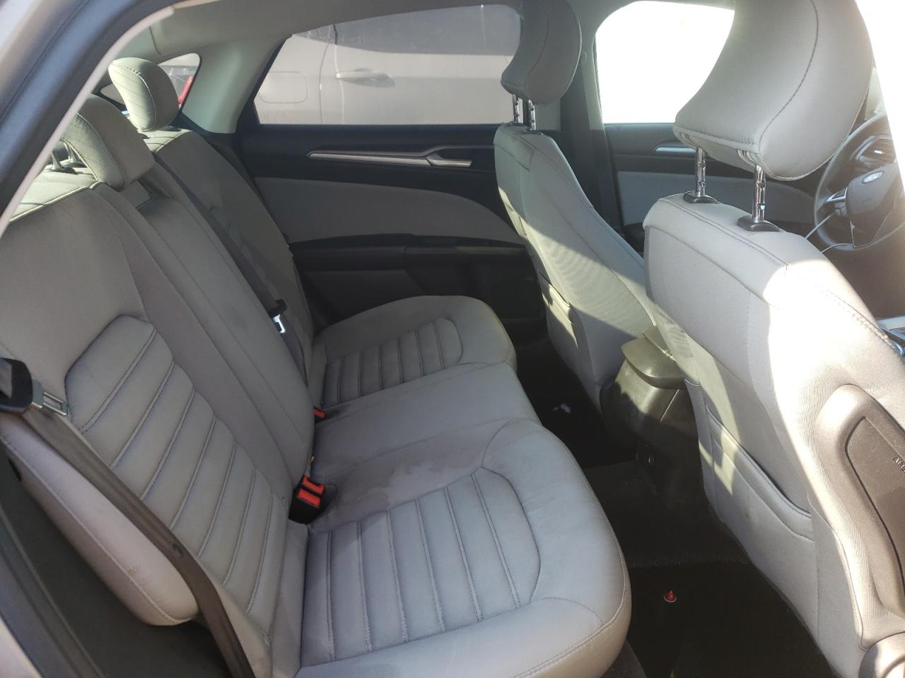 Photo 6 from auction – 2015 FORD FUSION S with VIN 3FA6P0G76FR264864