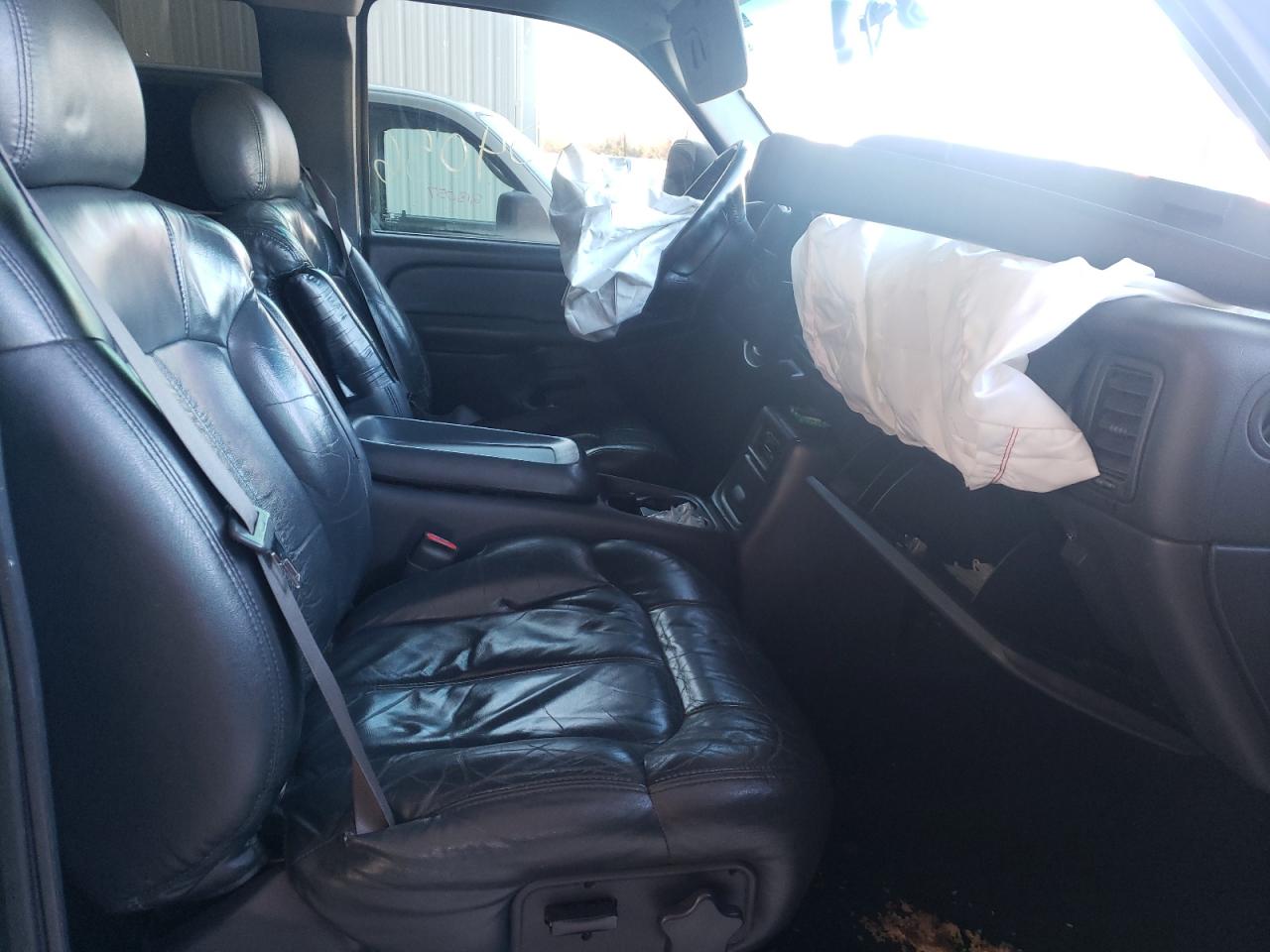 Photo 5 from auction – 2001 CHEVROLET SILVERADO with VIN 2GCEC19T411263338
