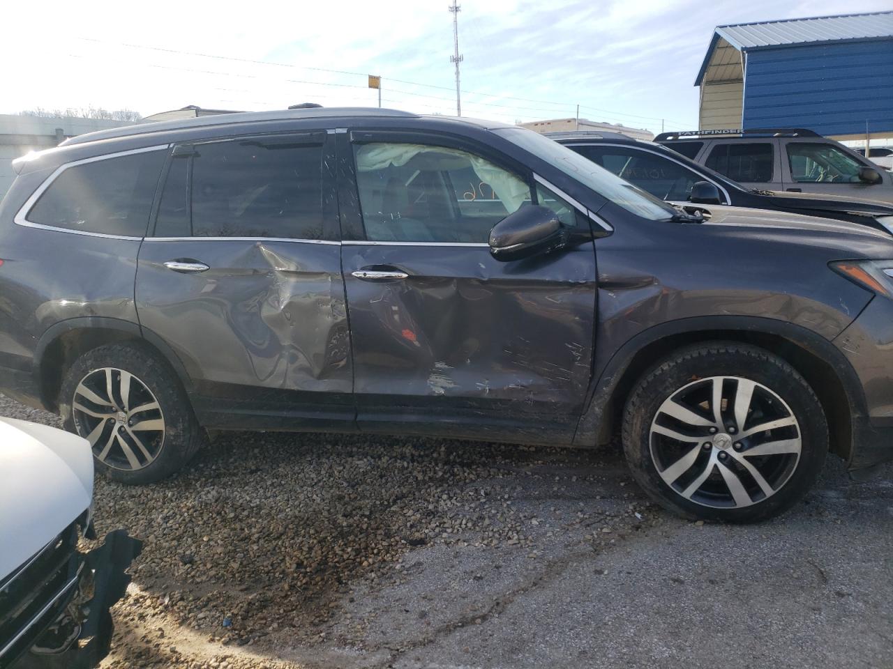 Zdjęcie 9 z aukcji – 2017 HONDA PILOT ELIT z VIN 5FNYF6H02HB023348