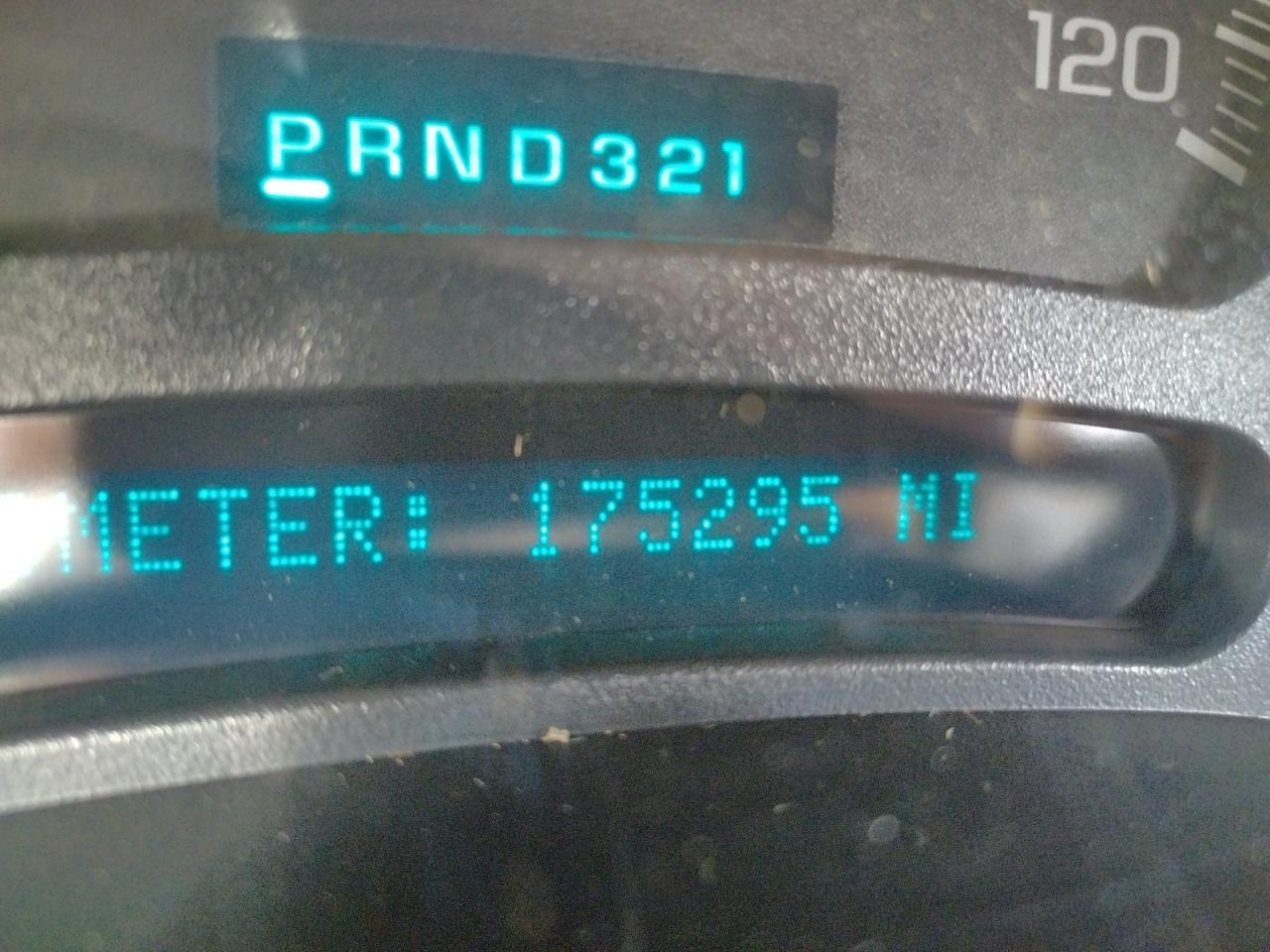 Photo 8 from auction – 2005 CHEVROLET SILVERADO with VIN 1GCHK23UX5F886193